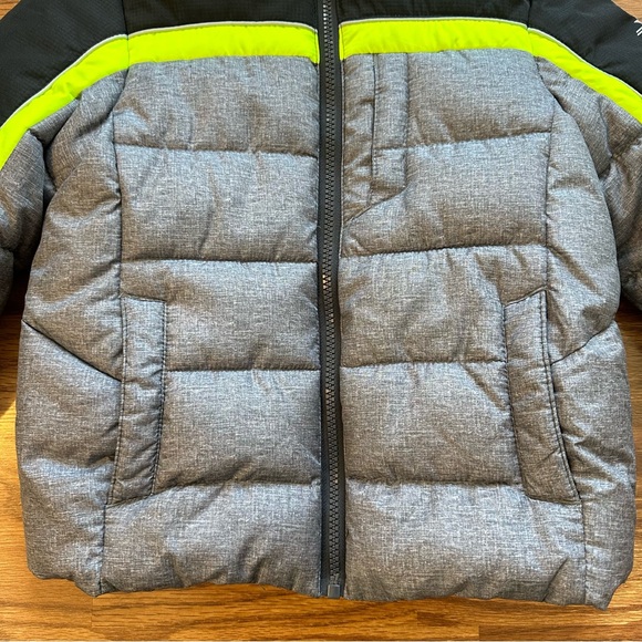 ZeroXposur XS 4-5 Boys Full Zip Hooded Lined Winter Coat Black Neon Yellow EUC! - Picture 2 of 13